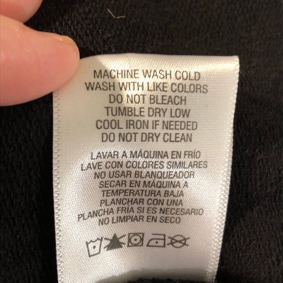 🌸 Lovely Simply Emma Top with New Necklace 🌸 - Picture 7 of 8